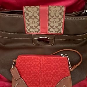 COACH RED WRISTLET, Coach Wallet, with Large Rosse